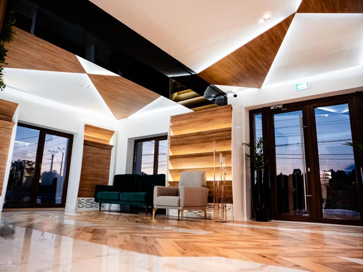 Hotel Goya Boutique Targu Jiu Bagian luar foto