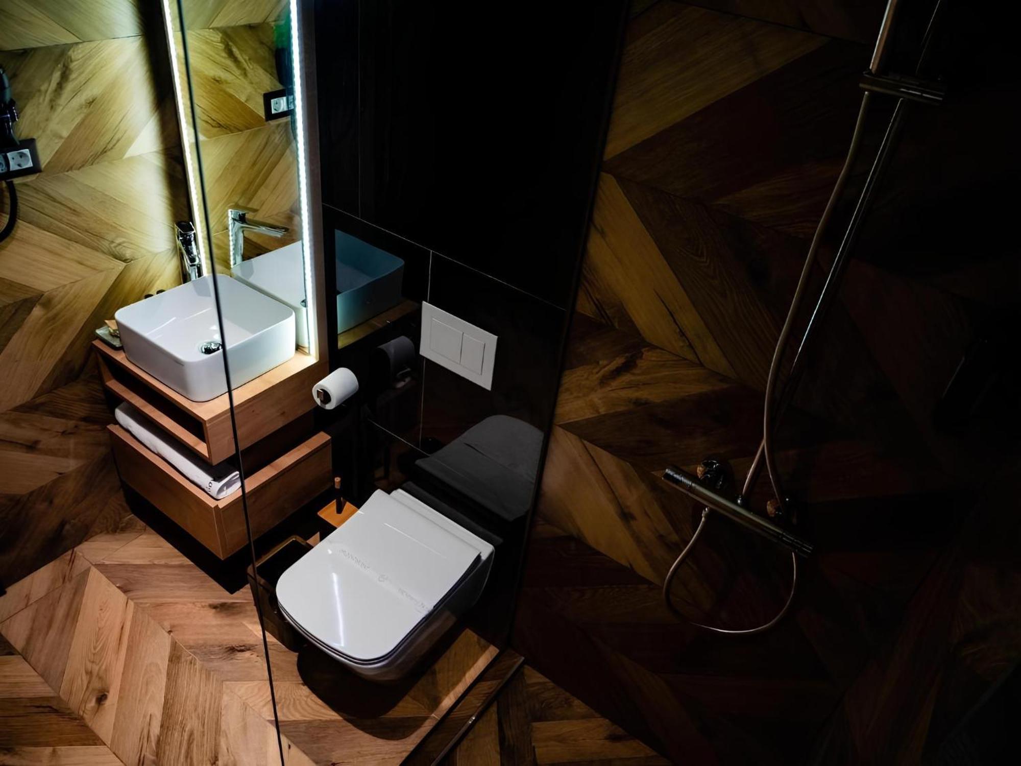 Hotel Goya Boutique Targu Jiu Bagian luar foto